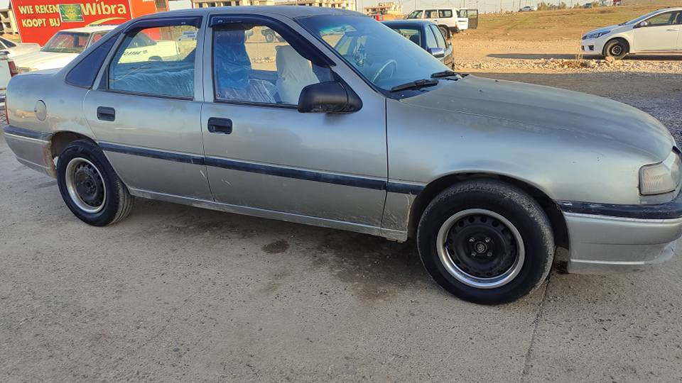 ئۆپڵ مەکینە ١٦ پاوەر
گێڕ مەکینە تاقم پێش بە شەرت
 سەنەوی هەیە بە شەرتی ئەوەلیات 
سەیارەکە لە چەمچەماڵە 

 ماڵی دۆستە قوفڵی ١٦ گەڵایە 
***********.             *********** شمشمل, السليمانية
