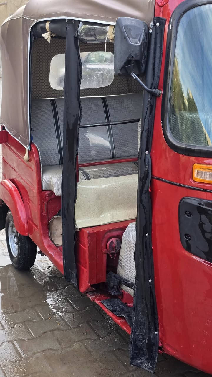 السلام عليكم تكتك للبيع موديل ٢٠١٨ رقم وسنوية، مكفولة من معجون صبغ عام وتعمير تحويل ثاني يوم 
***********  العنوان بغداد
