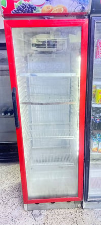 للبيع شغالة كلشي ما بيهة ب200 رقم 07878899989 عنوان بغداد الحرية