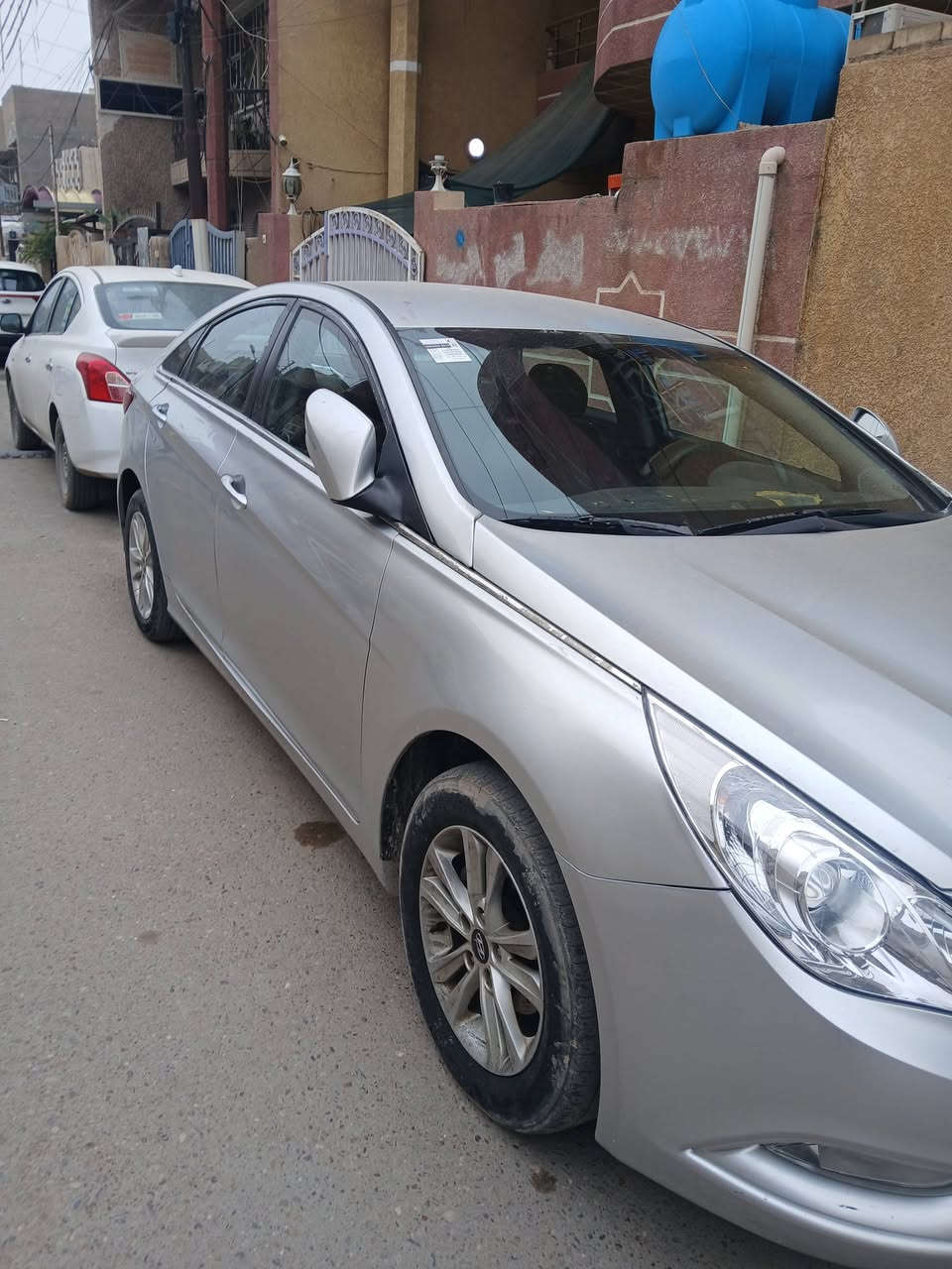 السلام عليكم 
سوناتا موديل ١٣ غاز خط واحد مرقم شمالي سعر 50 ورقه وبيه مجال سياره كامله وحلوه العنوان بغداد وتصل على هذا الرقم***********
