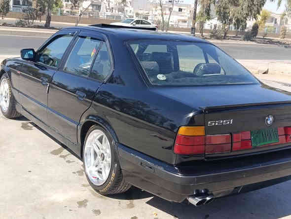 بیئم بوفروشتن مودیل93فولە بە س سلایت نیە سە نە وی بە شە رتی ئە وە لایات زورنمونە یە وهیجی بێوە نیە ***********
