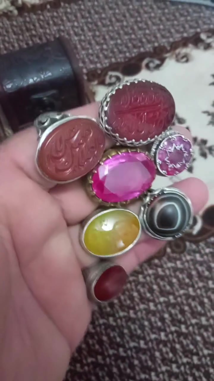 السلام عليكم ٧  محابس صياغة ثقيله سعر واحد ٦٥ شلع


**إذا كنت صاحب هذا الإعلان وتريد حذفه لأي سبب، رجاءا أرسل رسالة إلى الدعم الفني**
