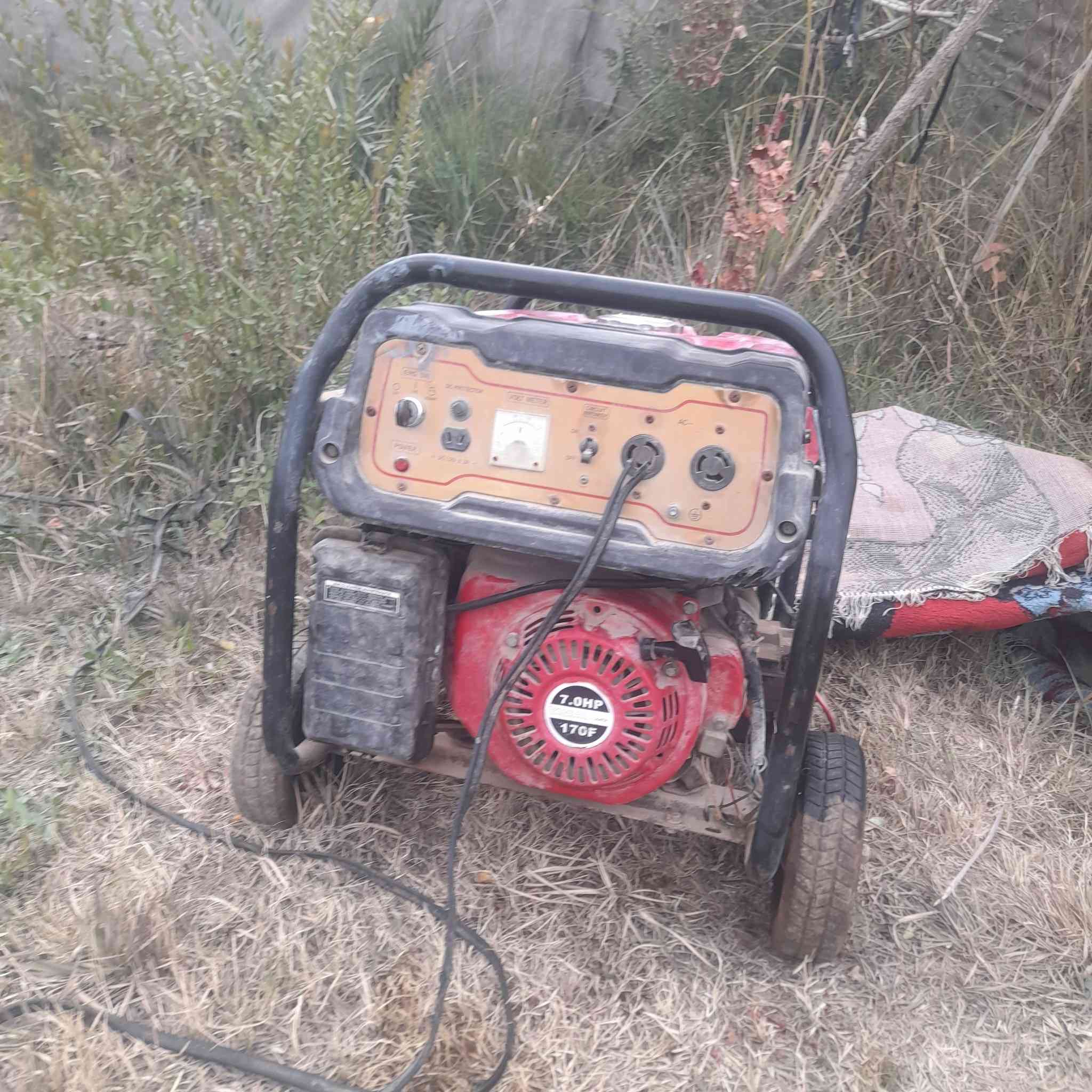 مولدة منزل تايقر شغاله مال بيت 
للبيع ب275 الف 
اريد اخذ مكانه مولدة اكبر استعمال سنة 
للتواصل خاص ***********
