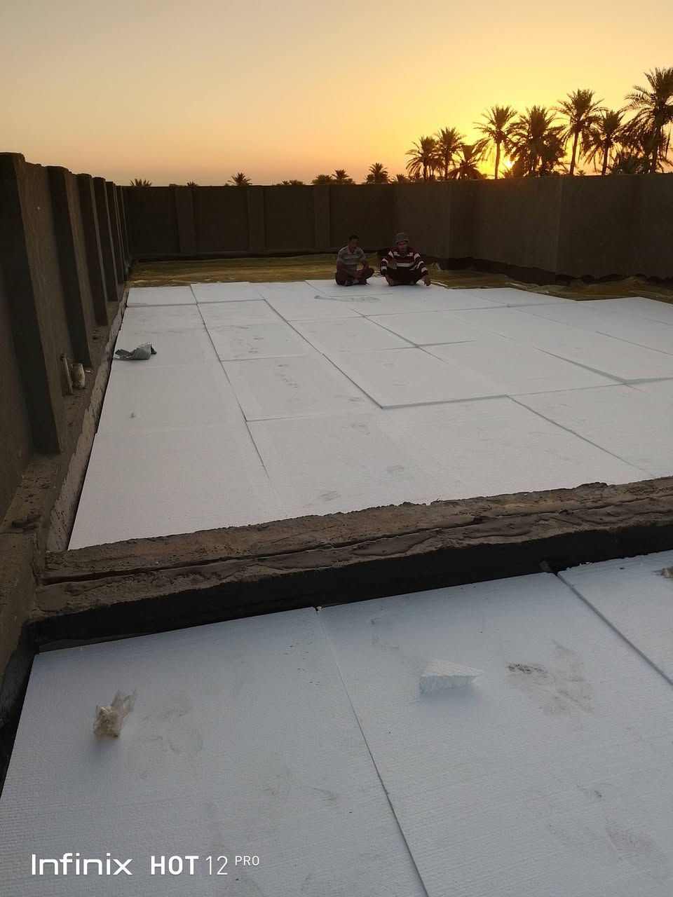 مستمرون في أعمالنا التطبيك كافه السطوح شتايگر وزفت وبكافة العوازل التواصل علا الرقم ***********
