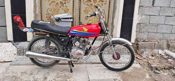 السلام عليكم رابيدو تعمير جديد اوراق ٦ شاصي نامه شبه اصلي مو امتياز دراجه تاخذهة تدعيلي عليهة سعر ٤٧٥وبيهة مجال للشراي مكاني بغداد المشتل شارع المطبك***********
