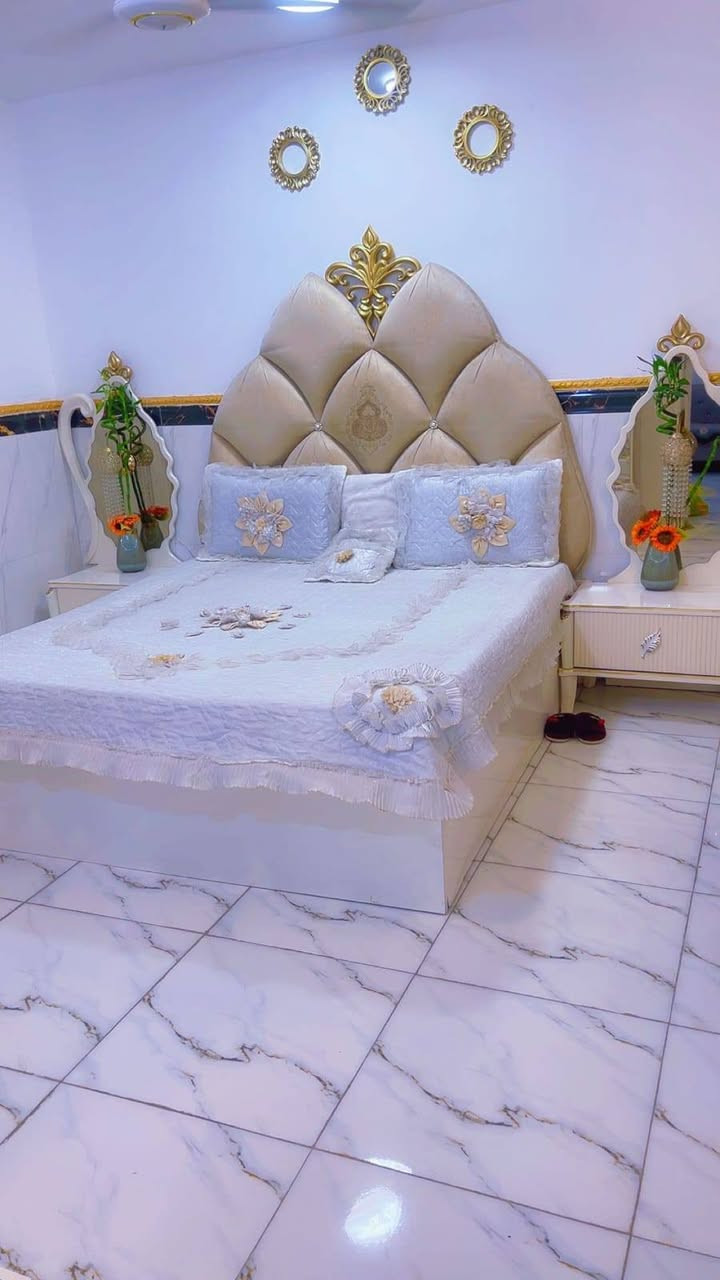 بيت للبيع طابو زراعي سند ٢٥ تحويل بأسم المشتري المساحه١٥٠ متر واقع حال ٢٠٠متر يبعد عن الشارع ١٠٠متر نزلت سعد بيجو مراجعة مكتب ابو نغم للعقارات سيف سعد قرب مستشفى الكفيل الجديد ***********
