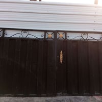 باب خارجي • ٣م×١٫٥م • نظيف شغال