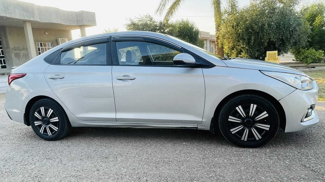 هيونداي أكسنت 2019 – خليجي
✨ حالة نظيفة كلش |

📌 المواصفات:

شاشة أندرويد + كاميرا خلفية

محرك 1.4L نظيف بدون أي خلل بلادي

گير نظيف كله بلادي 

تدفئة وتبريد شغّالين 100%

الدعامية مبدلة بجديدة (بسبب كسر بالبروجكتر – الصورة موجودة)

بيها فقط شبر جوه قبق البانزين رش صبغ بسيط وبيها طخه بالدوسات مبينات بالصوره

🚙 الهيكل والمحرك ممتازين
جاهزة للاستخدام بدون أي مصاريف

💰 السعر 120$
📞 للتواصل خاص أو واتساب: ***********
