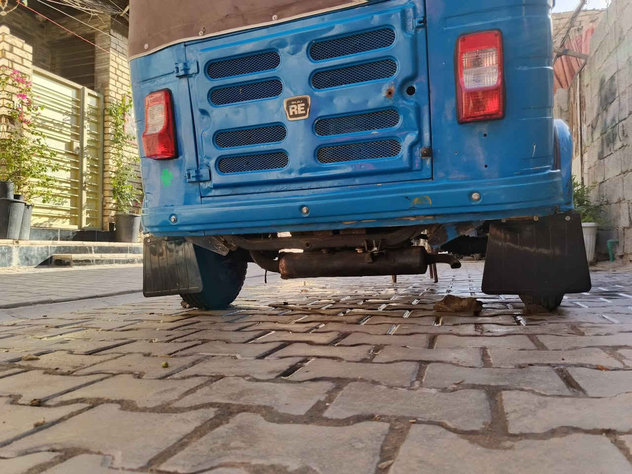 السلام عليكم تكتك ٢٠٢٠للبيع رقم بغداد  المكان بغداد الشعله رقم ***********
