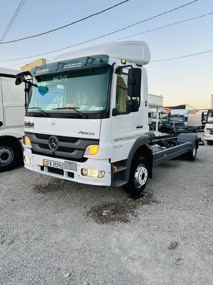 معرض بابل.سليمانية
موديل ( 2012)🇩🇪
حجم  (1224)V6 
ماشية (500km)
طويل (7.25م)🚚
مواصفات (فول)
سنه وية(جديدة)
العنوان سليمانية📍
مكفول كفالة عامة
سيارة لوك جديدة
   السعر (👍)
***********
***********
☎️☎️📞📞
