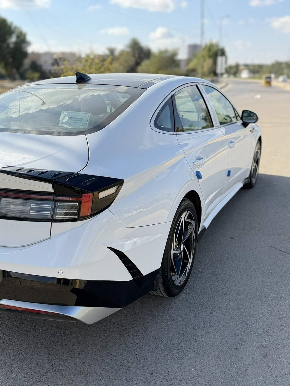 السلام عليكم للبيع سوناتا خليجي زيرو
للبيع فقط هونداي سوناتا 2024 

        فول موصفات للاخير 

        وارد خليجي مكينة 2.5  

      مكفوله كفاله عامه من كلشي شخوط رصعات كفاله كلشي مابيه سياره ع ايدي من زيرو    ماشية 19  الف كم

       السياره نضيفه جدا بعدها بحاله الوكاله 

تبديل الدهن كله بل وكاله سياره بعدها بل ضمان 

      :الموصفات /

      • بانوراما

 • إنارة Full LED

 • كاميرا

 • حساسات أمامي + خلفي

 • دخول ذكي + تشغيل بصمة + تشغيل عن بعد

 • مرايا كهربائية قابلة للطي

 • جنط 18

 • مقاعد جلد كهربائية 

 • مقاعد جلد

 • شاشتين 12.3 إنج

 • نظام صوت Bose

 • ستارة خلفية 

 • شاحن لاسلكي

 • تكييف أوتو ثنائي

 • كير إلكتروني تعليك

 • رادار + مانع تصادم

 • مثبت سرعة ذكي

 • نقطة عمياء + تحذير خلفي

 • 6 وسائد هوائية

• ويل 19

السعر 243 وبيه مجال

 

📍 الموقع:بغداد قرب تقاطع الدرويش

📞 للاتصال:***********
