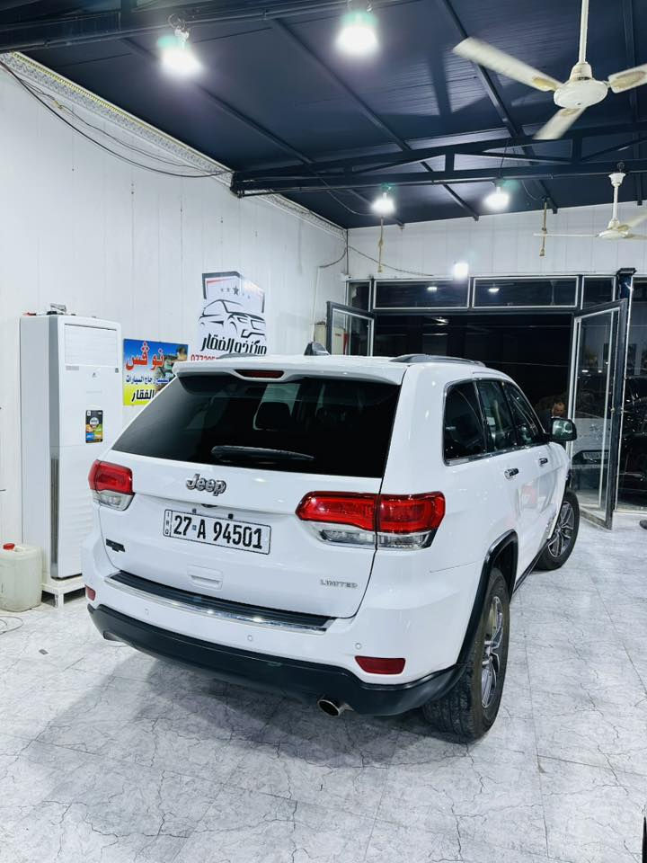 سلام عليكم
-جيب كراند شيروكي لمتد 2017 رقم ذي قار انكليزي

-ماشية 90 

-بصمة و بصمة ابواب

-تشغيل عن بعد

-حساسات خلفيه 

شاشه كبيره 

جنطه كهرباء

خزن وضعية القياده

‏- ‎كشنات جلد 

-تدفئة كشنات 

-كامرة خلفية

‏- ‎تبريد قطعتين 

تخم تاير جديد وباتريات جديده قبل شهر شادهن

سياره جديده ماتصرف عليه ربع

الضرر :-جاملق وبنيد 

مكان السياره ذي قار  

سعر السياره 205 بيه مجال

للأتصال: (***********)
