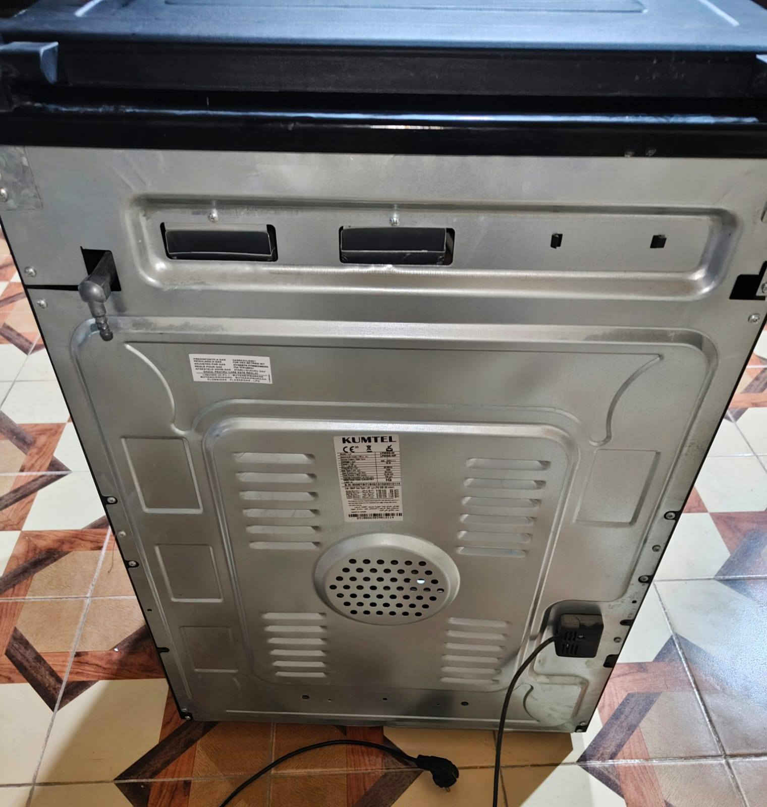 طباخ اربع عيون لبيع سعر115 نضافه خير من الله
***********
