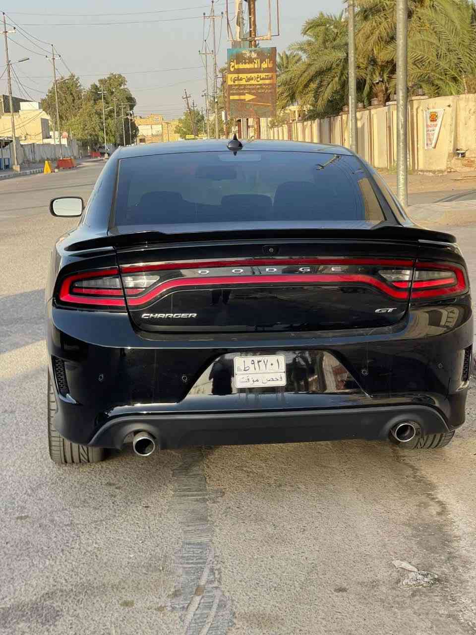 السلام عليكم
دوج جارجرGT موديل 23 وارد امريكي 
ضررها بونيد فقط
بدون رقم تترقم أي محافظة غير الشمالية
ممشاها 10 الاف مايل
مكانها ميسان 
مواصفات Gtمعروفة 
مكينتها 3.600
رقم :***********
او خاص
