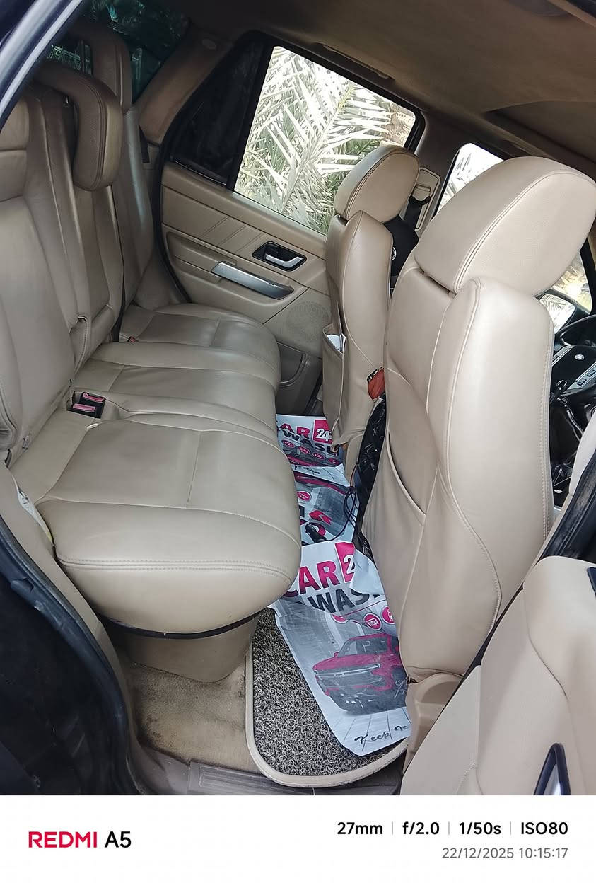 السلام عليكم 
  مراوس أو بيع.  شعندك نزل.  للبيع رانج روفر 2009 محدثه13
فتحه 
شاشه .. محوره لولي بدلات  مو جبولس يعني مرتاح
كامره خلفيه 
جلد بيجي 
كشن كهرباء 
مكينه 8 سلندر بدون سبورت
*********** مراسله وتساب 
***********
