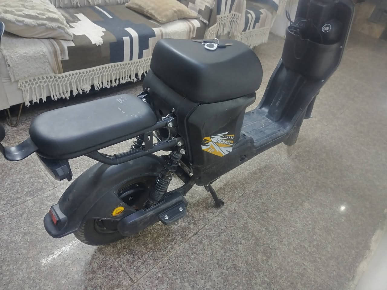 السلام عليكم مرة خصت مدير الكروب دراجة جديدة اخت الزيرو للبيع نقص فقط بطاريات R10 العنوان بغداد حي العامل رقم الهاتف *********** فقط واتساب
السعر ٢٥٠ وبيها مجال
