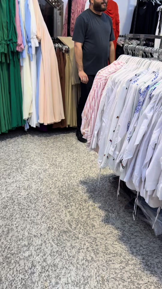 عزيزاتنا متابعات أزياء فاطم 🌷 مسابقة اليوم تعتمد على تفاعلكم ومشاركاتكم الجميلة، لذلك نود التوضيح بأن التعليق الذي يحصل على أكبر عدد من اللايكات والتفاعل سيكون من ضمن الفائزين معنا. وفي حال كان هناك أكثر من تعليق مميز وحصل على عدد كبير من اللايكات والتفاعل الحقيقي، فلن نقتصر على فائز واحد فقط، بل قد يكون لدينا أكثر من فائز تقديراً لتفاعلكم ودعمكم المستمر. نتمنى من الجميع متابعة الفيديو إلى النهاية، وقراءة تفاصيله كاملة قبل كتابة التعليق، لأن هدفنا ليس فقط المسابقة، وإنما الاستفادة والتعرف على كل ما نقدمه لكم من موديلات وعروض مميزة. شكراً لثقتكم ومحبتكم الدائمة، ونسعد دائماً بآرائكم وتعليقاتكم التي تساعدنا على تقديم الأفضل. أزياء فاطم… دائماً بخدمتكم، ونتمنى التوفيق للجميع 🤍


**إذا كنت صاحب هذا الإعلان وتريد حذفه لأي سبب، رجاءا أرسل رسالة إلى الدعم الفني**