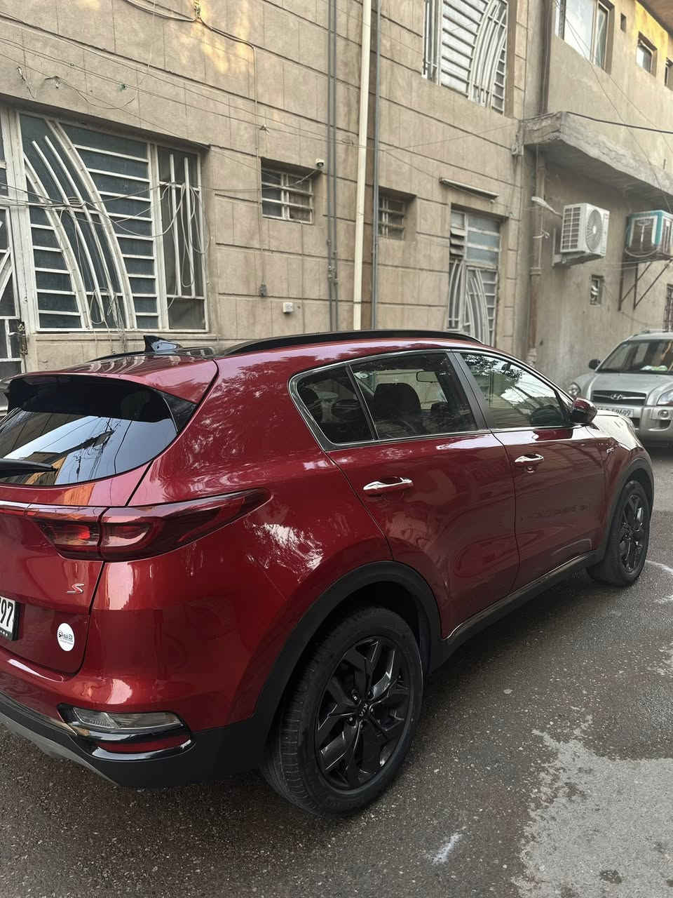 السلام عليكم

سبورتج 2020 للبيع وارد امريكي فئة S رقم اربيل ظربتها خفيفة بدون ايرباك فقط ربع البنيد
المواصفات
1. بانوراما
٢. محرك 2400 GDi
٣. تبريد قطعتين
٤. ستيرن رياضي D
٥. تحكم ستيرن جهتين
٦. شفتات سرعة
٧. ثلاثة انظمة للقيادة
٨. مثبت سرعة
٩. كشنات امامية تدفئة
١٠. رادارات امايية وخلفية وجانبية
١١. تحديد مسار
١٢. نظام منحدرات
١٣. مري شفط
١٤. اشاير بالمري
١٥. فورويل AWD
١٦. نقطة عمياء
١٧. ويل كب اسود رياضي حجم 18
١٨. ماشية 87 الف km وليس ميل
١٩. شاشة اعطال
٢٠. شاشة ابل وكار بلي اصلية
السعر 198 وبيها مجال
للتواصل *********** 
عنوان بغداد سبع ابكار
