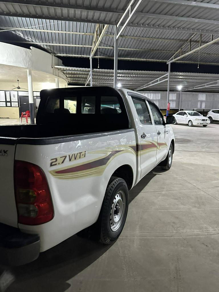 مةرزية فةلاحي 2010 دوو پةلةى بوياغة سةقفي دووبست پيدي ار ة بيشي چةمپةكي هوية چوارتايةي نوئ ية سةنةوي دوو مانگي ماوة گير و مةكينةى بةشةرت
موبايل ***********
*********** الحمدانية, نينوى
