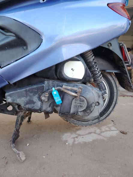 السلام عليكم دراجه فراشه فحل للبيع 🛵
الدراجه مفتوحة لاستبك ولف فقط
بصمه تشغيل عن بعد 
كهربائيات كله شغاله 
تايرات جدد 
السعر 500وبية مجال 
الاستفسار ***********
الرقم الهاتف 🤍
