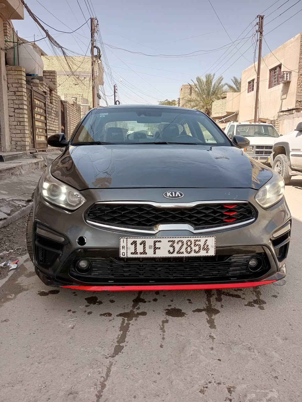 السلام عليكم للبيع فورتي موديل 2019 فئه S مكينه الفين دوش كير AT رقم بغداد انكليزي بأسمي  مكينه كير خير من الله تدفئه تبريد ثلج السياره ليبل واحد بدون صبغ حادثها بارد بلبنيد مواصفاتها بصمه سلايت روف تشغيل عن بعد رادر امامي توقف ذاتي سياقه ذاتيه نضام سبورت شاشه كامره دوراه تحكم استيرن جهتين السعر122 العنوان بغداد البياع تقاطع درويش ***********
