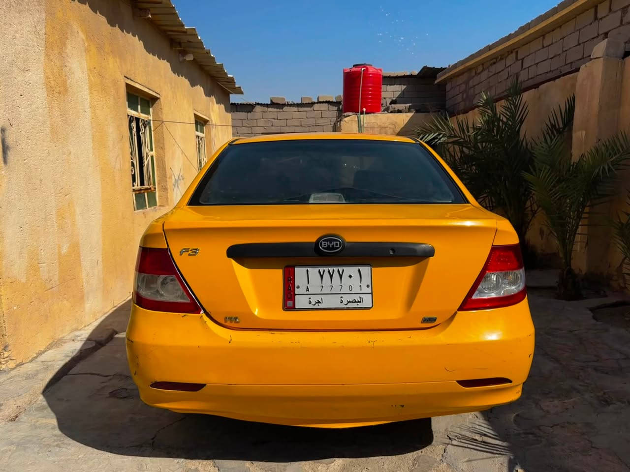 للبيع BYD موديل 2019
• رقم السيارة: البصرة
• ⁠مكينة جديدة
• ⁠منظومة التبريد والكهربائيات جديدة بالكامل 
• ⁠السيارة مصفرة هيئة، والغرامات مسددة
• ضربة سابقة في باب السائق وتمت إعادته على البارد
• العطل الحالي: عينه وصينية الكير فقط.

السعر 50 وبيها مجال للشراي 

📍 البصرة – الزبير
📞 للاستفسار ( *********** )

