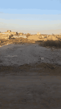 السلام عليكم قطعة أرض للبيع الموقع القرنة حي الملتقى المساحة 180القطعة ركن طابو زراعي القطعة خلف مدينة العاب للاستفسار الأكثر اتصال على الأرقام التالية
***********
***********
