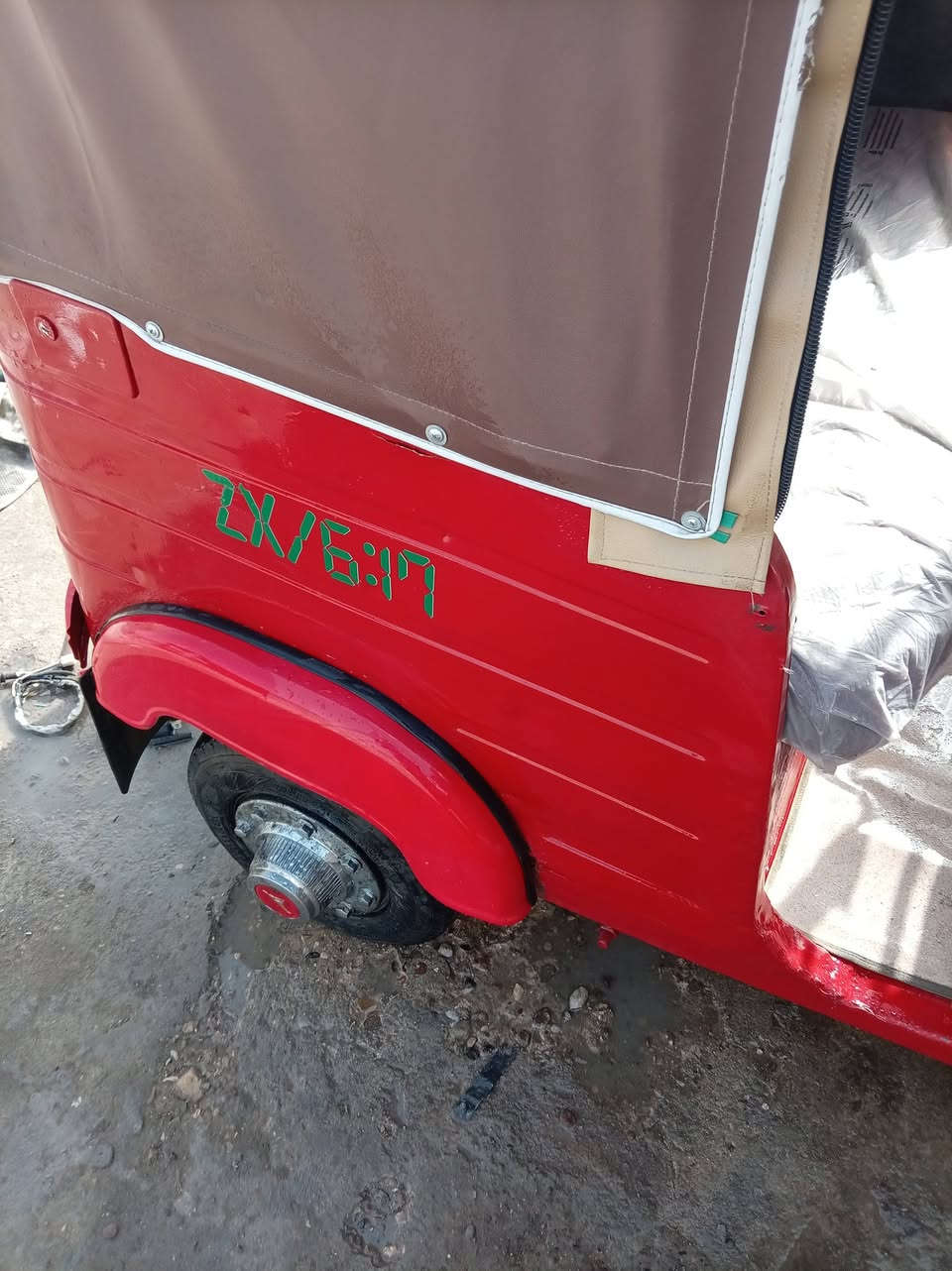 السلام عليكم تك تك موديل ١٧العنوان بوب الشام قرب جامع الساده الطوال سعرها ٣١٠٠ للاستفسار الاتصال على الرقم***********
