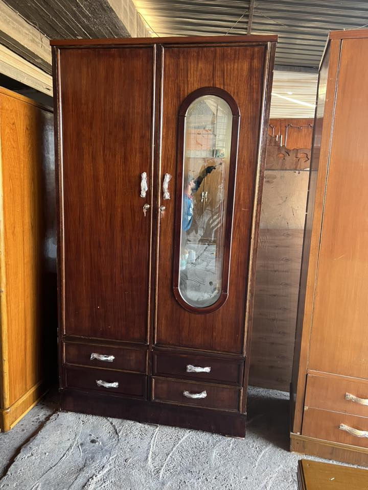 كنتور خمس ابواب صاج داخل وخارج 
كنتور اربع ابواب صاج داخل وخارجً
كنتور ثلاث ابواب صاج داخل وخارج عدد2
كنتور بابين صاج داخل وخارج عدد 3
بوفيه صاج داخل وخاوج مترين ونص للبيع 
المكان بابل قضاء المحاويل مقابل معسكر المحاويل البوابة الشمالية بتجاه بغداد 
يوجد لدينا خدمة توصيل 
للاستفسار الاتصال على الرقم التالي *********** او التواصل عبر الواتساب برقم الاسيا
