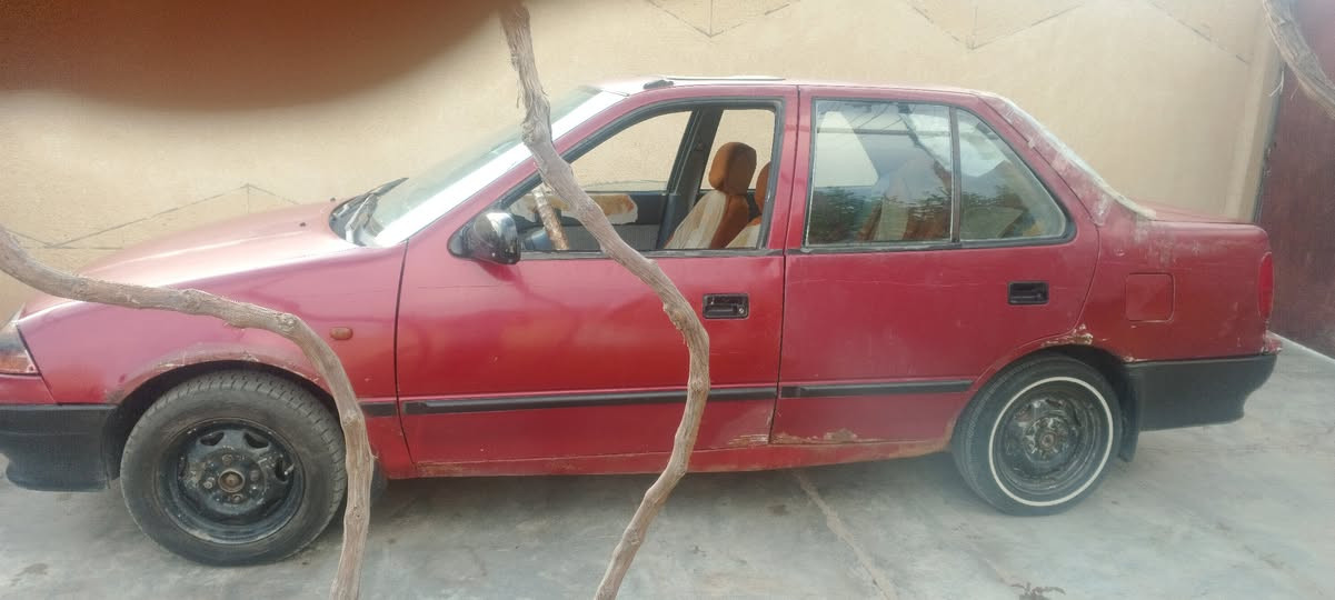 السلام عليكم 
سازوكي #للبيع موديل91
رقم فحص صلاح الدين 
محرك ينقص يدخن بس سياره تمشي ومابيها اي مشكله تمشي طبيعي 
خياسات مابيها كلهن مسويهن 
تايرات جدد 
باتري جديد
السعر14وبيها مجال 
مكاني صلاح الدين يثرب 
***********
