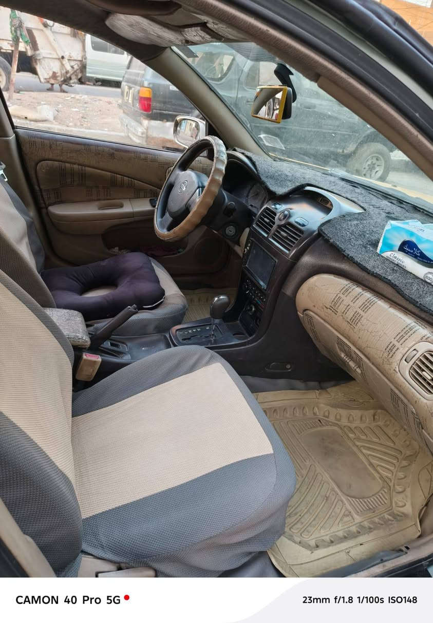 سياره نيسان سني 2007 رقم بغداد
محرك 1600 كير اوتماتيك سنويه 27
كير و محرك نضيف تدفئه و تبريد خير من الله 
بيه باب خلف السايق تصليح بسيط و باب خلفي الجه اليمين تبدل وصوره قبل التبديل موجوده  السعر 75 و بيها مجال 
***********
