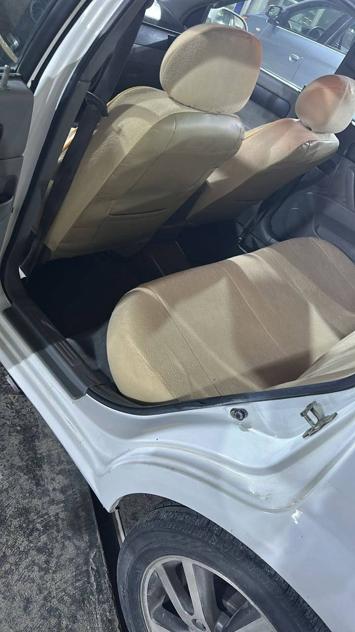 اوبترا 2012
بيها جاملغ خلفي صبغ 
بيع او مراوس حسب القناعه 
مكان السياره بغداد معارض البياع معرض النبأ العظيم 
***********
