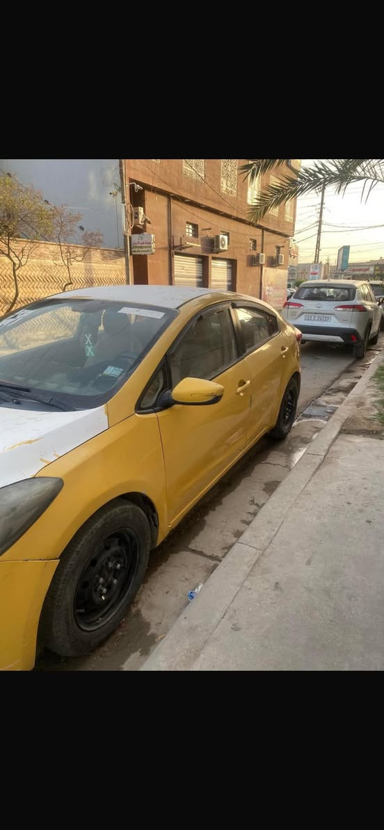 السلام عليكم سيراتو ١٤ خليجي بيهه طخه بلباب ومصلحه مواصفاتهه نص رقم بغداد باسمي سياره يحتاجلهه ترتيبات بسيطه كير مكينه مكفولات مكان سياره غزاليه السعر ٩٠ بيهه مجال
***********
