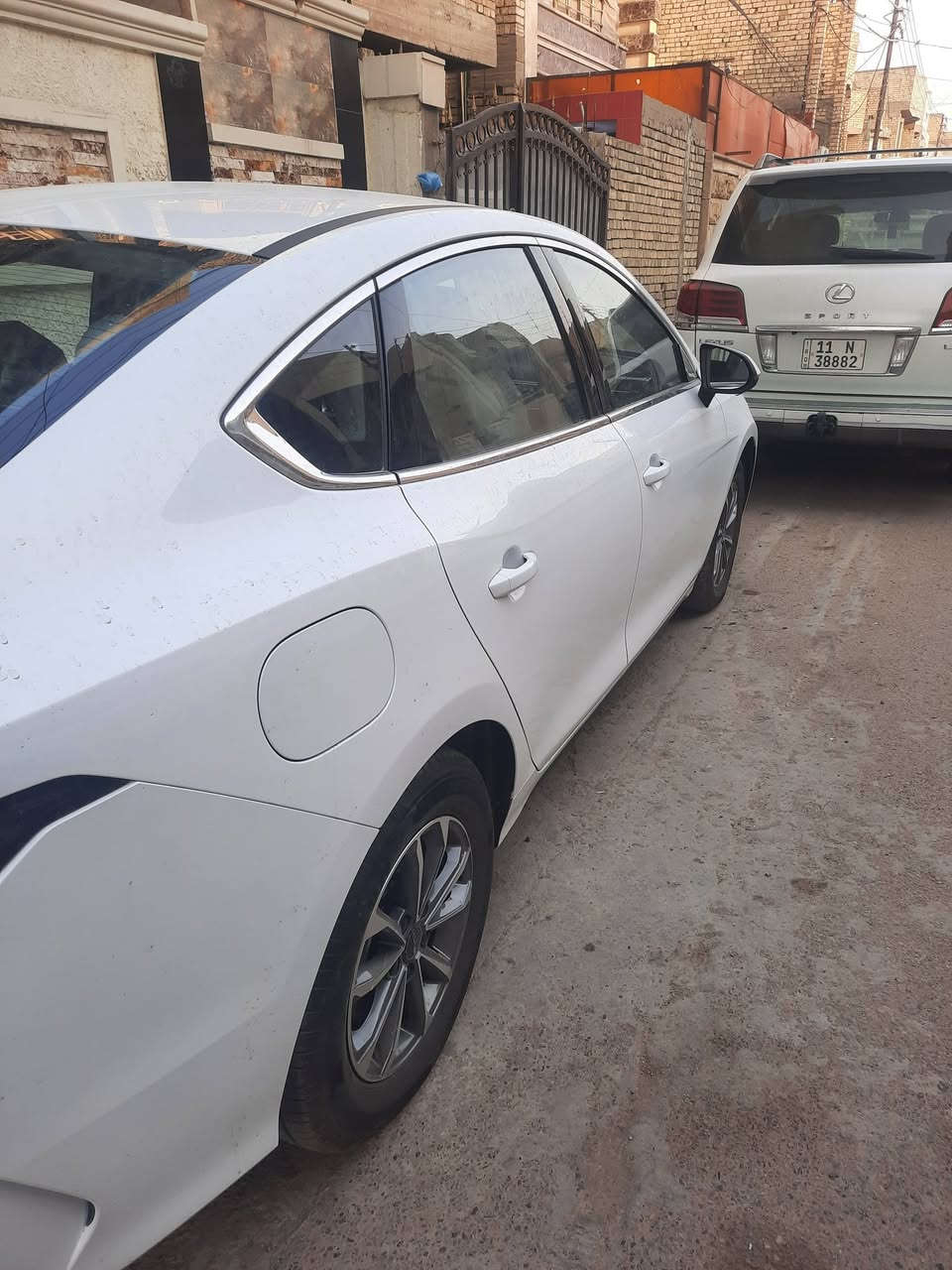 السلام عليكم بيوايدي موديل ٢٠٢٥ دسترويل مرقم بغداد سنويه ب اسمي مكفوله كفاله عامه زيروو المكان اليوأن 
الرقم ***********
