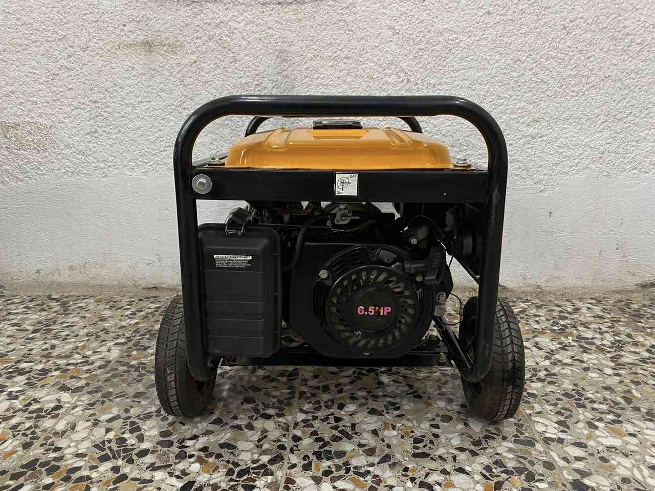 سلام وعليكم مولده استرا كوريه باب الأول مولده بعدهي جديده بل باكيت مستعمله 3شهر فقط مولده كامل سلف وحبل شغاله بس الباتري يراد ينشحن السعر 180الف الرقم الهاتف ***********المكان بغداد الشعب
