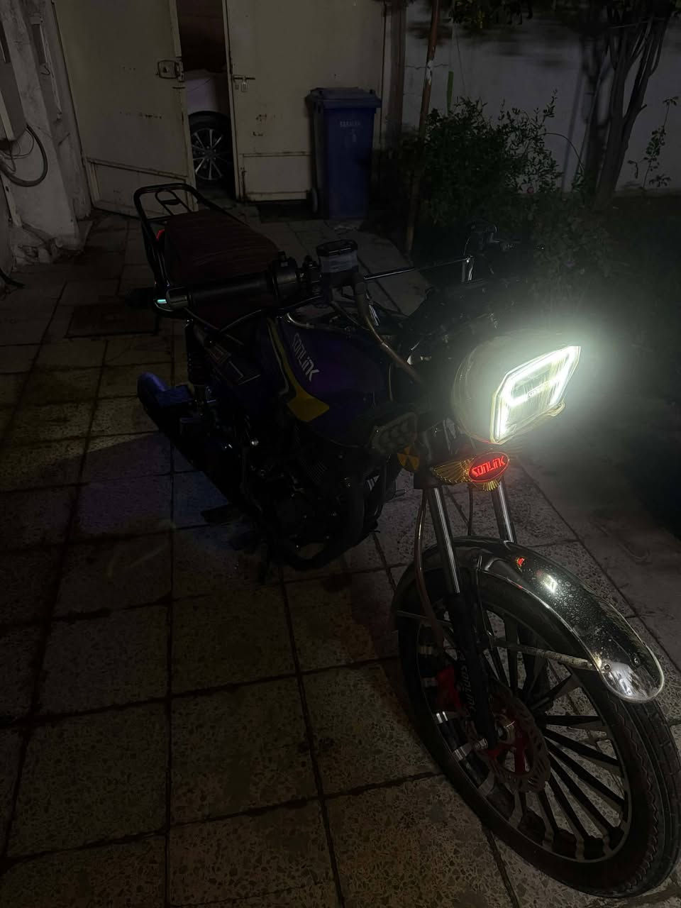 سلام عليكم دراجة سيفان سونليك موديل 25 للبيع💯
... محرك سعة 200cc 🔥⚡
...كفرات نظيفة كلش 💯
... تشغيل بصمة و سويج ✨
...تايرات نظيفة✨
...كفالة عل مكينة 💯💯✨
...بريكات دسك امامي بنز خلفي 🔥
... المكان-بغداد-الاسكان-خلف مستشفى الطفل✨✨
...الرقم:*********** موجود واتساب🎺✨
---ملاحظة: نقصها شاشة متقرة بس عداد بانزين. و جاملغ امامي مضروب.مازدة ضوة.🔥🔥🔥
ملاحظة2:الدراجة مكلوبة💯 ✨
