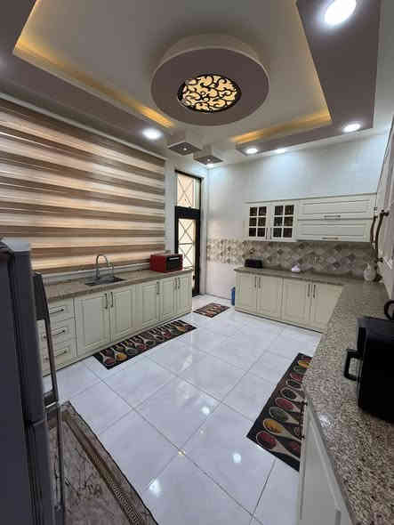 🏠 / دار للبيع المساحة ٢٠٠ م طابو صرف 

                     واجهه ١٠ م / نزال ٢٠ م

🧱 بناء حديث درجة اولى ( بأشراف هندسي )

           ( علماً ان الدار مطلوب ٦٠ مليون لصندوق الاسكان ) 

الطابق الاول / مطبخ حار بارد. أستقبال  . هول .غرفتين نوم . مجمع  صحيات  . كراج كبير . 

الطابق الثاني / اربع غرف نوم . هول . مجمع صحيات 

🌏 الموقع / حي الشهداء الاولى مقابل مستشفى التركي خلف قرية مول   

                        ( ٥٠ م يبعد عن شارع ٨٠  )

#لمعرفة_السعر  (((مراسلة الصفحة )))

 للأستفسار أكثر مراجعة مكتب 

#بشار_للعقار_والمقاولات بداية شارع الحسينية من جهة شارع ٦٠ او الاتصال       

***********.   ***********
