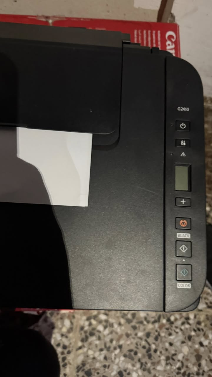 طابعة كانون اصلية بعدها بالباكيت جديده السعر 100 تواصل خاص او واتساب ***********
