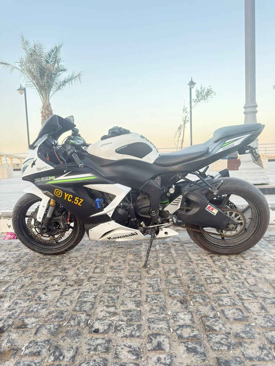 كاوسكي 2016  zx6r 636cc
سنوية ورقم مميز ولون نادر ومحرك نظيف ما مفتوح
سعر 45$ وبيهه مجال قليل حك الجيه 
اي استفسار عندك اتصل وتدلل ***********
مكاني بصره
واتساب موجود
