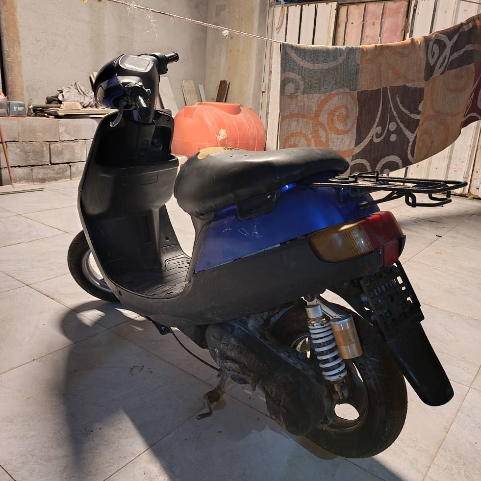 سلام عليكم دراجه منغولي دراجه نضيفه ناقصها بس شوته تعبانه سعر 350 قفل مابيها مجال مكاني بصره حمدان على الفوك رقم ***********
