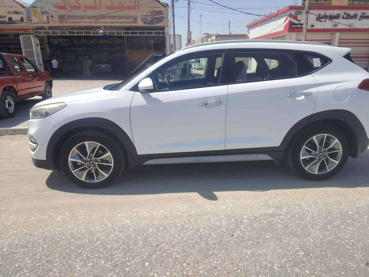 توكسان موديل 2018 خليجي السيارة كفالة السعر 185 بيه مجال قليل الشراي يتصل ويدلل مكاني نجف حي النداء رقم الهاتف *********** النجف, العراق
