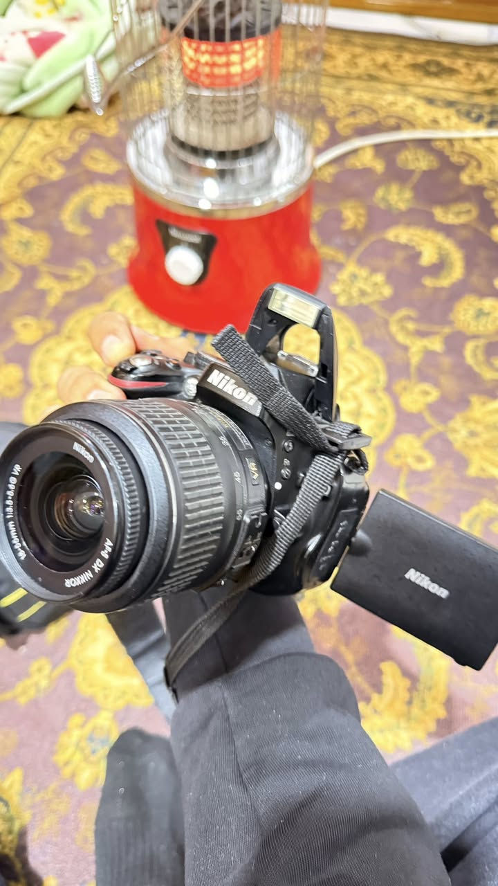 كامرة نيكون D5100 نظيفة جداً استخدام شخصي ما متعوبة .
ملحقات / بطاريات عدد 2 + شاحنة + جنطة كامرة 

السعر ٢٧٥ الف

مكاني البصرة 

وتساب ***********
