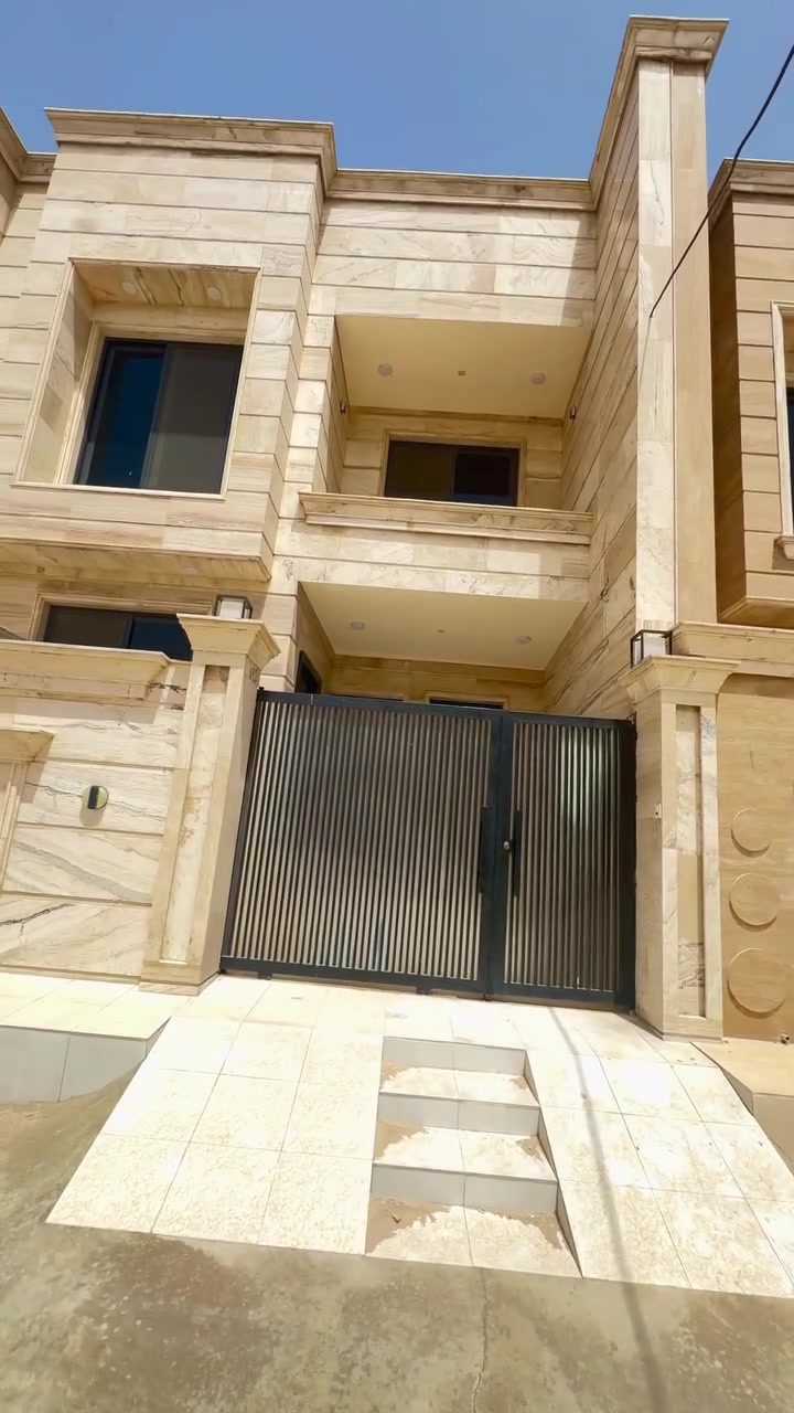إعلان مميز يعلن مكتب أوتـاد : للبيع بيوت 🏠 عدد (3)مودرن للبيع في الحلة - البكرلي الأولى موقع مميز ،
بناء حديث وتصميم تركي عصري (درجة أولى) جاهز للسكن والاستثمار ،
📋 تفاصيل العقار:
 المساحة: 160 متر مربع.
 نوع العقار: بناء مودرن (نظام تركي) درجة أولى، تنفيذ بجودة عالية ومواصفات ممتازة.
 الموقع: الحلة - البكرلي الأولى ( كافة الخدمات ماء 💧 تبليط 🛣️ كهرباء ⚡️ مولد ، مدارس🏫 )
 جنس الأرض : طابو زراعي سند 25 
 التحويل: تحويل مباشر بأسم المشتري للأستفسار مراجعة مكتب أوتـاد للأستثمار العقاري عنوانه الحله حي الجزائر - مقابل كلية الأدارة والأقتصاد أو الأتصال على الأرقام التالية :- مصطفى الدليمي 
***********
***********
