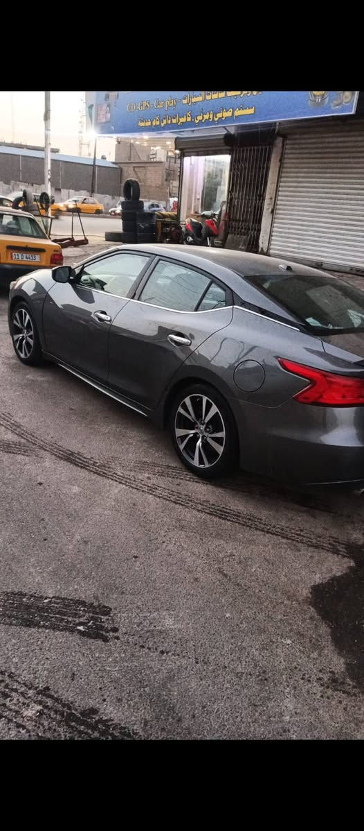 مكسيما حادث جاملغ خلفي السعر 110 وبيهه مجال  اتصل فقط ***********
