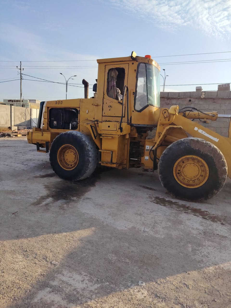 اسلام عليكم شفل زت للبيع موديل ٢٠٠٦ / حجم ٧٠ محرك مجفت جديد مكينه جاهزه  رقم بابل تحويل مباشر تايرات نصف عمر  للستفسار *********** مكانها واسط قضاء الحي  سعر ع خاص اني مكلف بنشر
