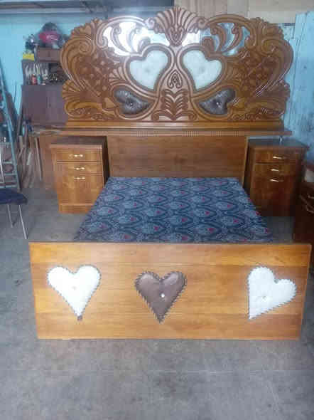 غرفة ٥باب صاج موديل حديث جدا نظيفة جاهزة الظعر٥٥٠قفل تواصل خاص ***********
