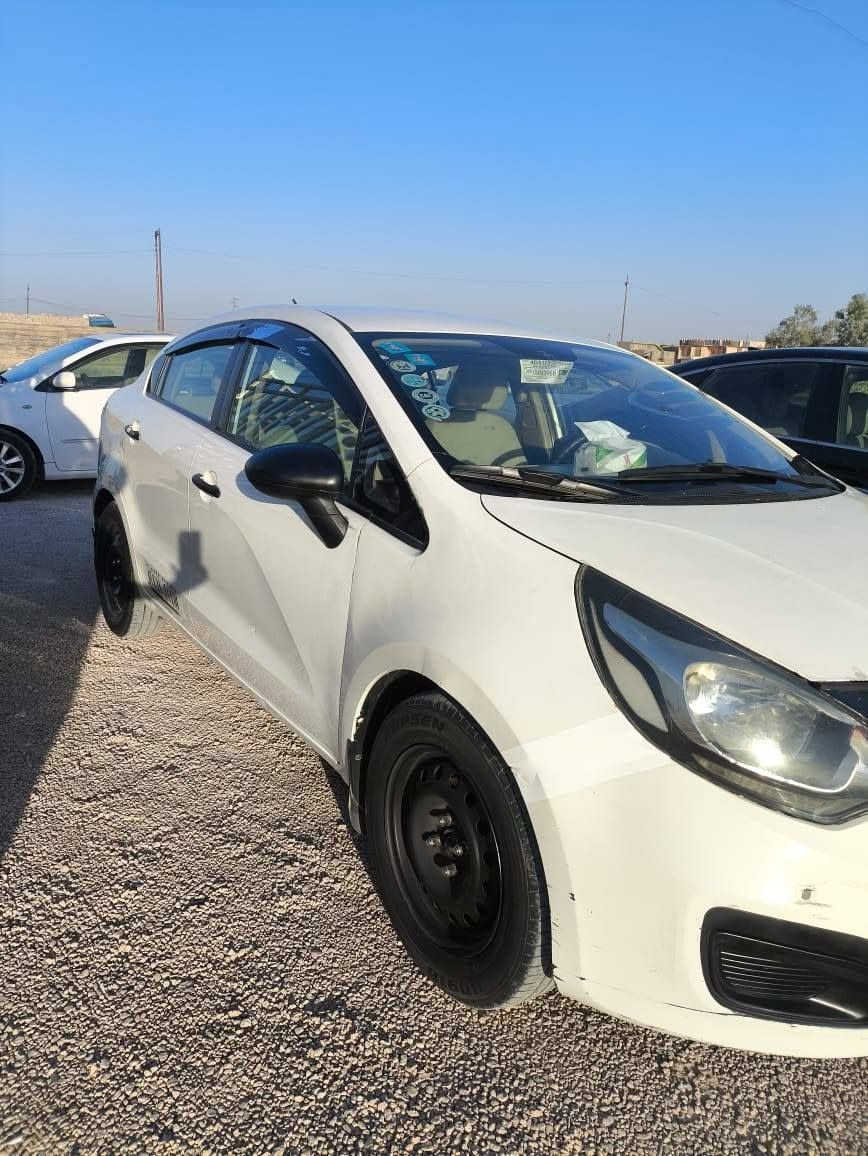 بسم الله....... سعر 84بيه مجال 
🚙 كيه ريو موديل 2013

✅️ أمريكي وارد.                         مراوس يرهم 

❄️ تبريد ثلج

رقم جديد ➡️ بسمي  تحويل مباشر

بيه قطعتين جاملق وبنيد

ماشيه 129الف🔍🛤️

*********** شراي يتصال
