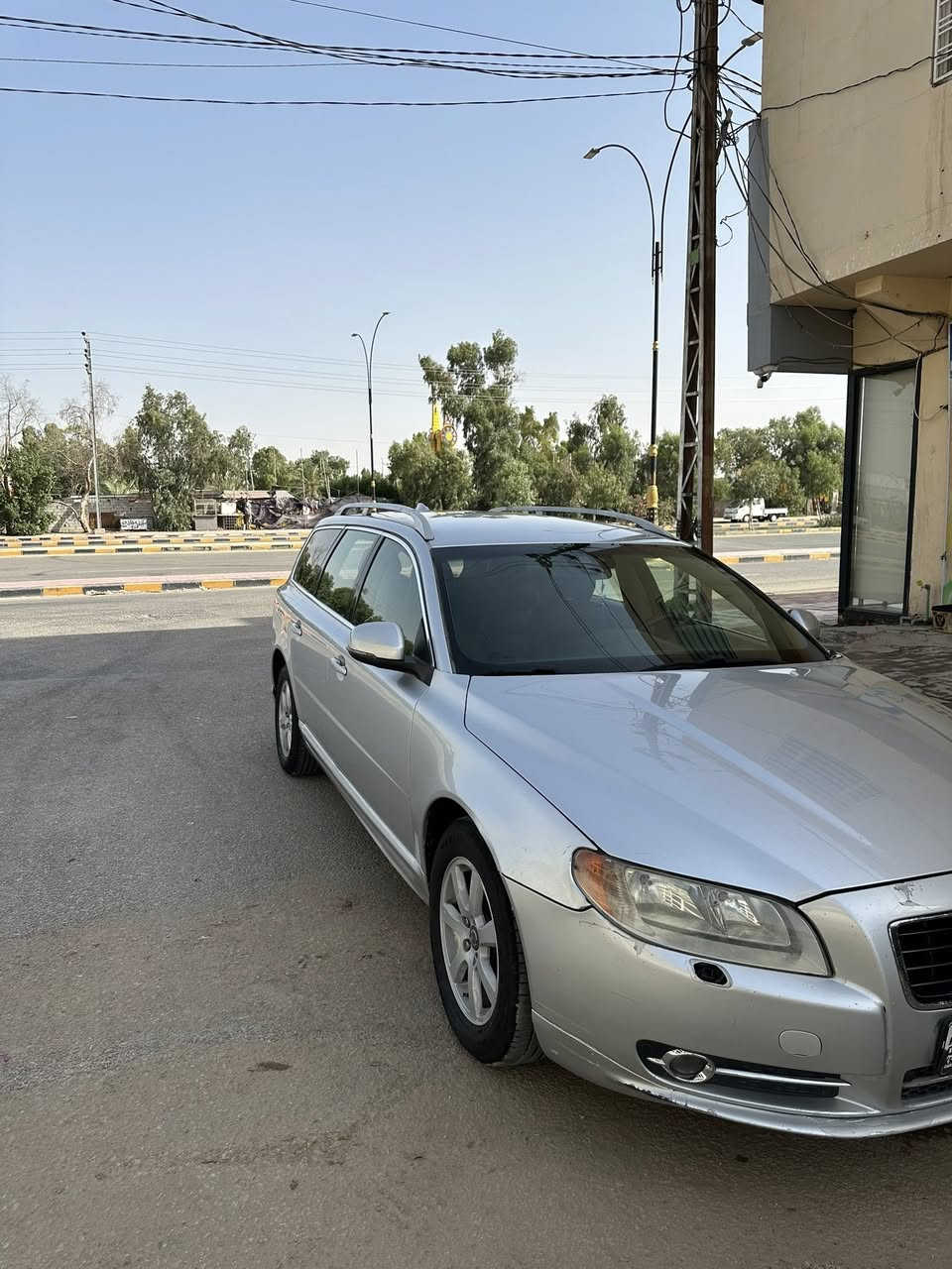 فولفو v70
2014
مكفوله اسياره 
بسمي سياره 
محرك 2
النجف الشرف 
***********

