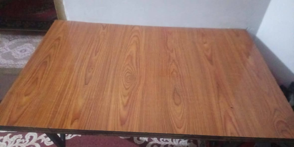 سلام عليكم تخم اخضر والثاني رصاصي للبيع الاخضر 10مقاعد سعره200وبي مجال  الرصاصي وين ماتخلي يرهم وياه طبله الرصاصي مخاده والدوشك مالته كله كامل سعر الرصاصي 175وبي مجال عنواني ناصريه قرب مستشفى التركي تواصل واتساب ***********اوماسنجر
