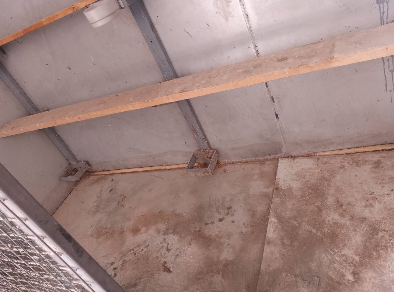 السلام عليكم محميه البيع المكان الكوفه علوة الفحل قرب جسر الامام علي لاستفسار الرقم ***********وبي وتساب
